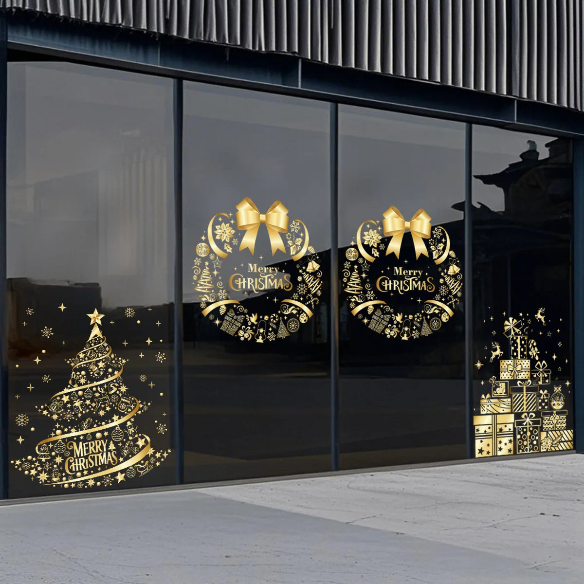 adesivo de natal dourado aplicado em janela de vidro - foto 8