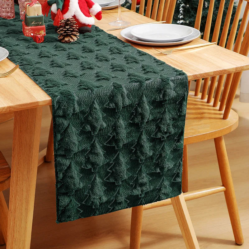 caminho de mesa de natal com lantejoulas sobre a mesa