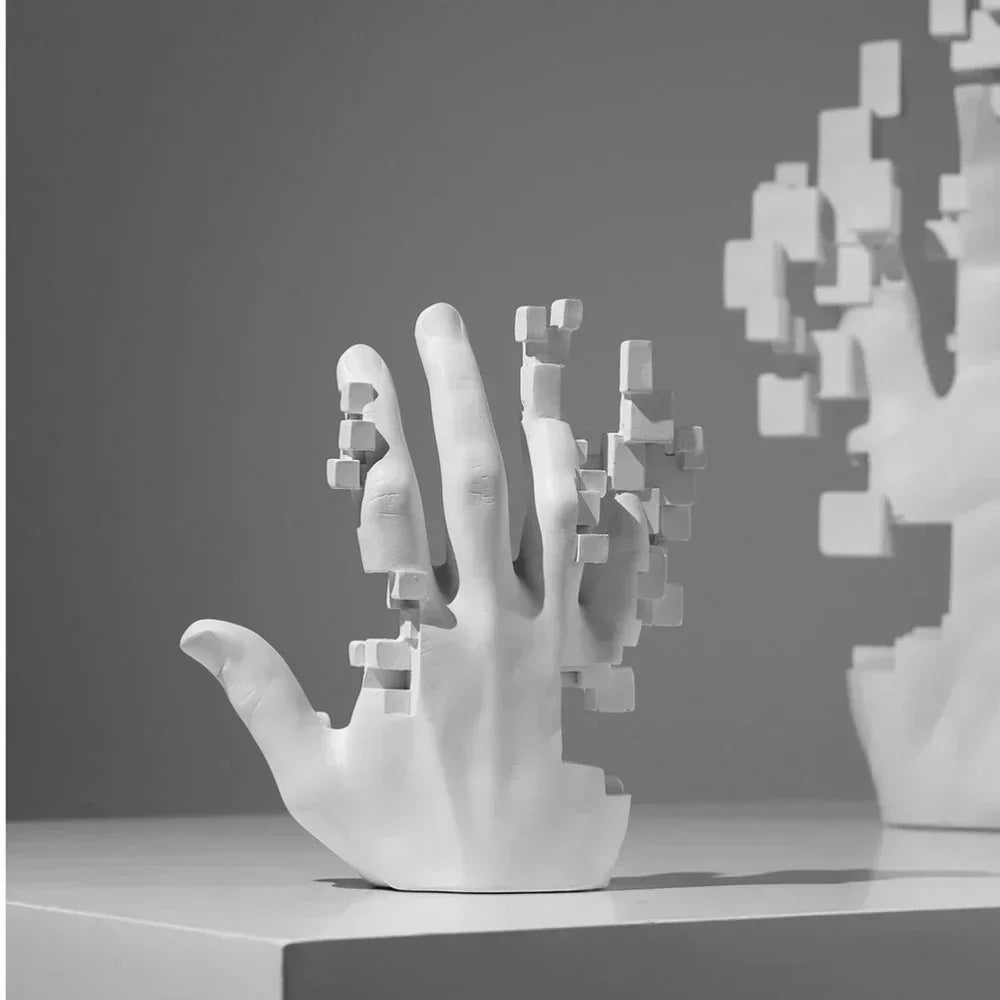 escultura de mão minimalista em resina - foto 3