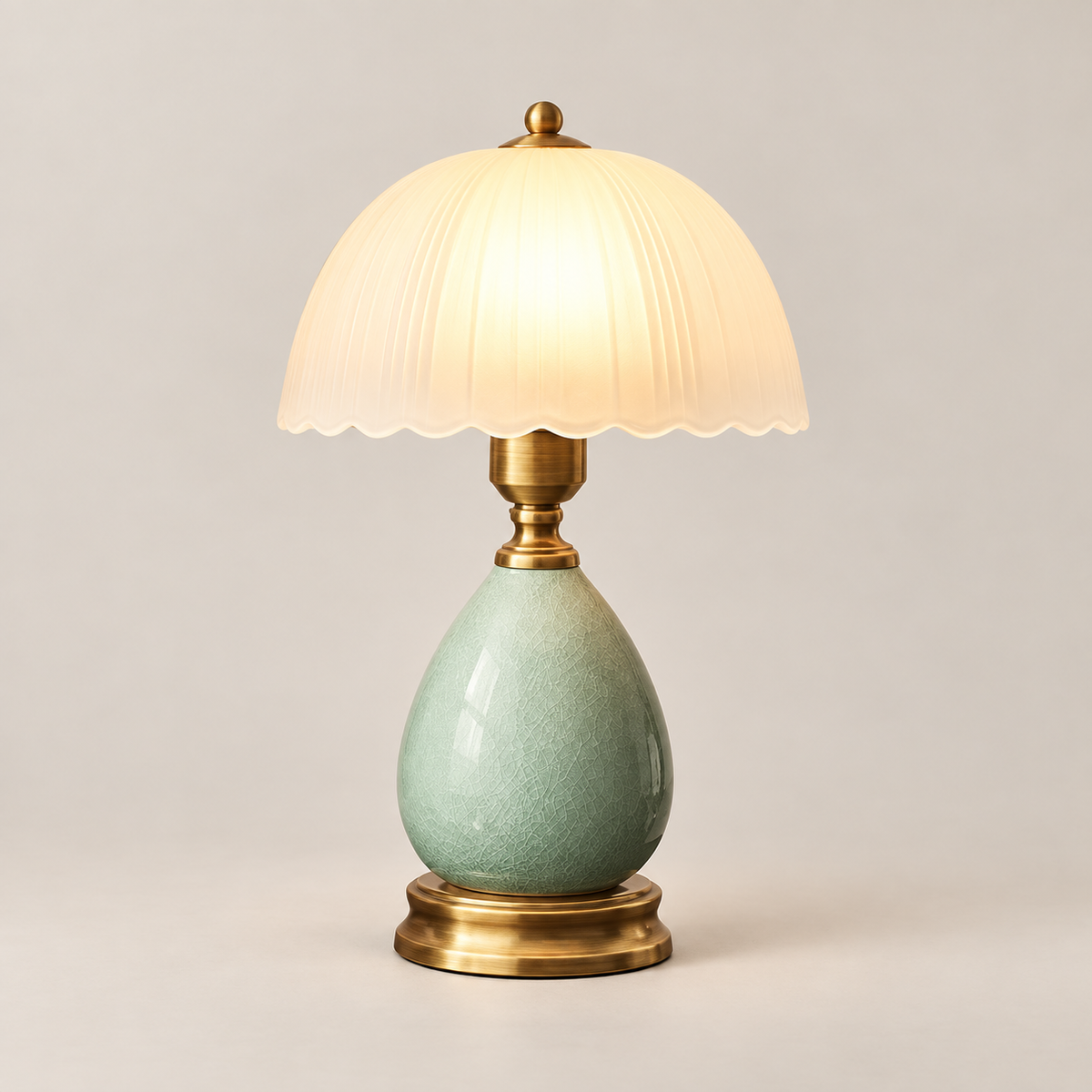 luminária de mesa com base de cerâmica verde