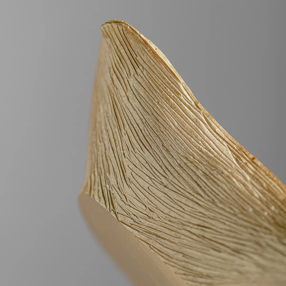 prato decorativo em formato de folha de ginkgo dourada - foto 6