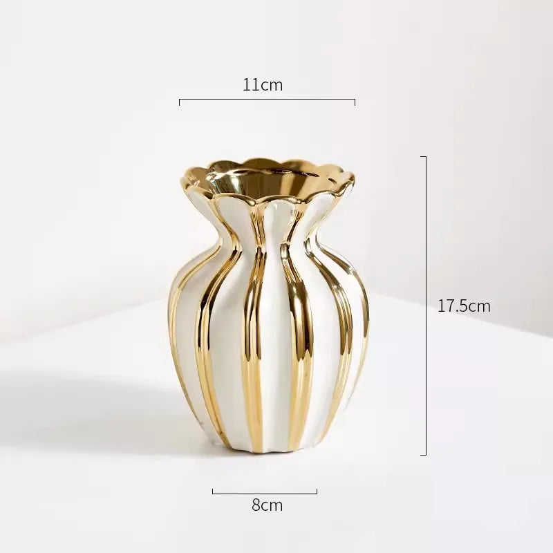 vaso de cerâmica branca com detalhes dourados - foto 4