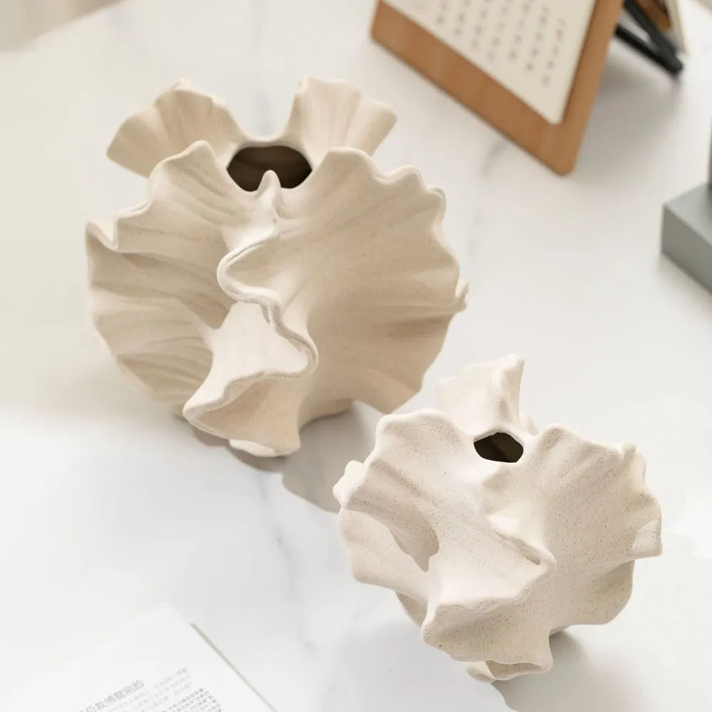 vaso de cerâmica coral fosco de formato geométrico - foto 5