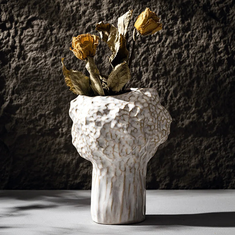 vaso de cerâmica texturizado nórdico com flores secas - foto 3