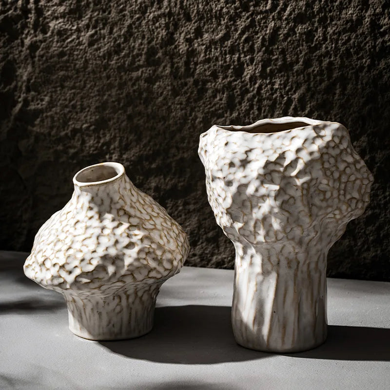 vaso de cerâmica texturizado nórdico com flores secas - foto 5