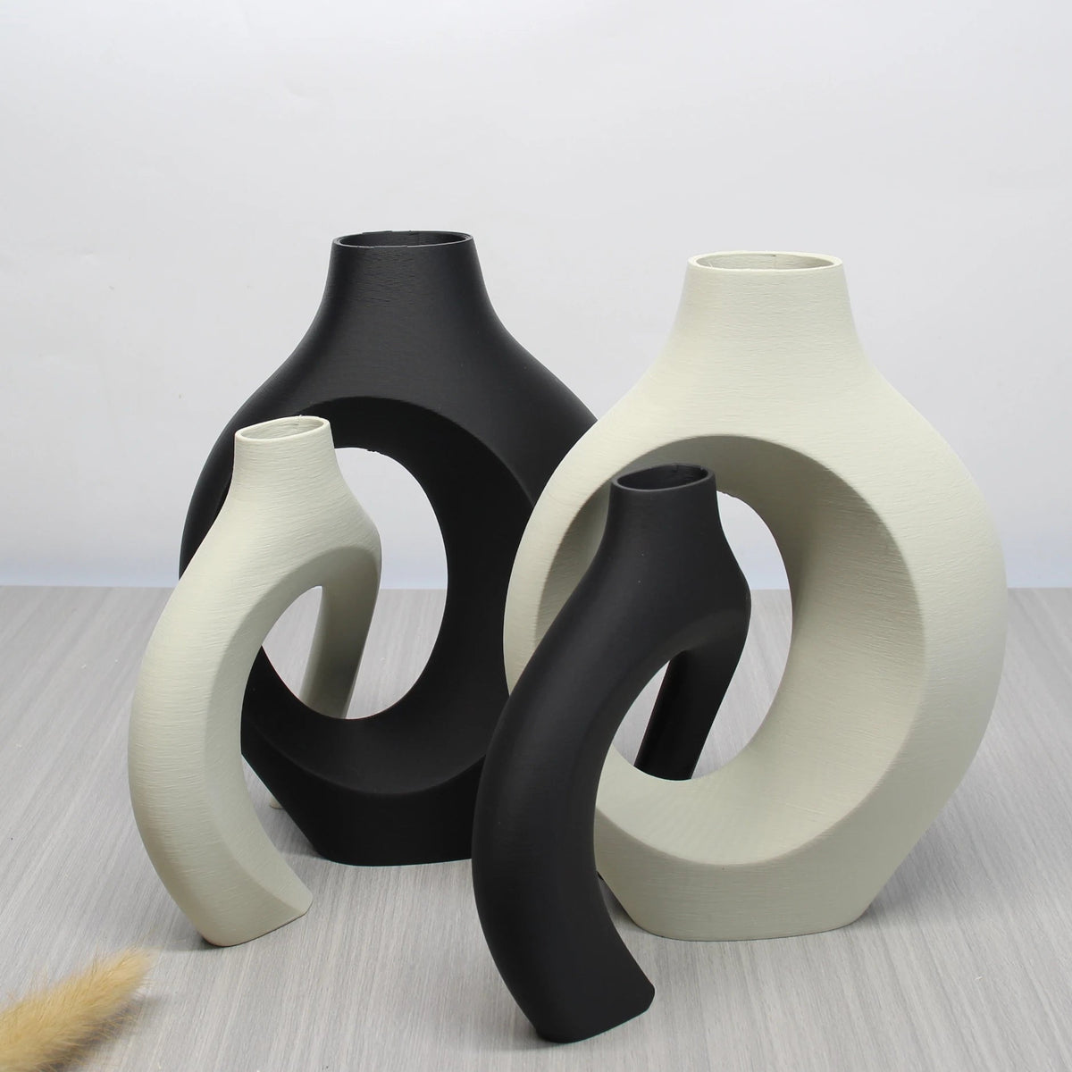 vaso decorativo em formato de abraço de estilo boêmio - foto 6