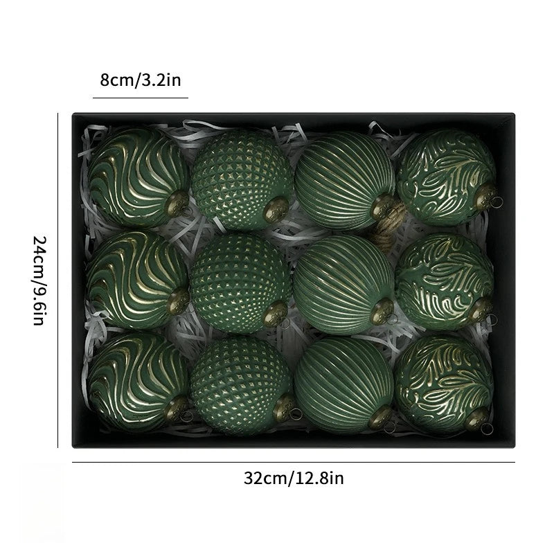 conjunto de bolas de natal decorativas na árvore - foto 6