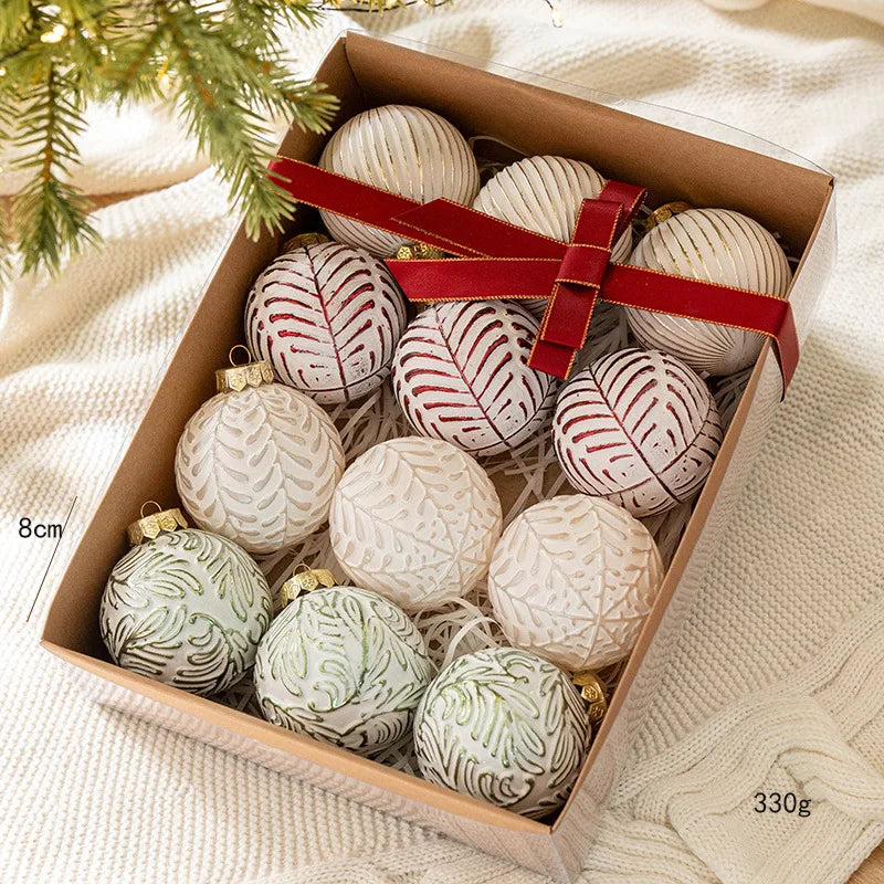 conjunto de bolas de natal decorativas na árvore - foto 8