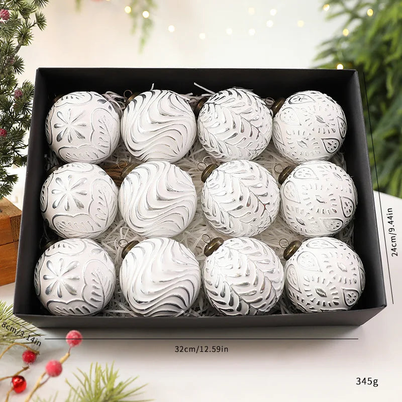 conjunto de bolas de natal decorativas na árvore - foto 10