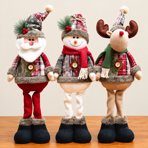 boneca de natal decorativa ao lado da árvore