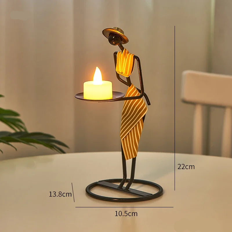 castiçal de ferro nórdico com vela sobre a mesa - foto 4