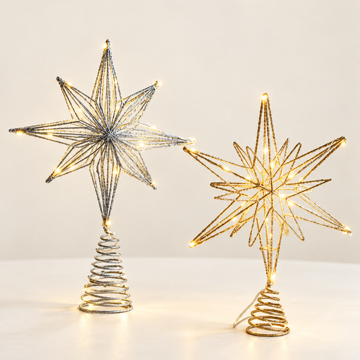estrela de natal com led no topo da árvore