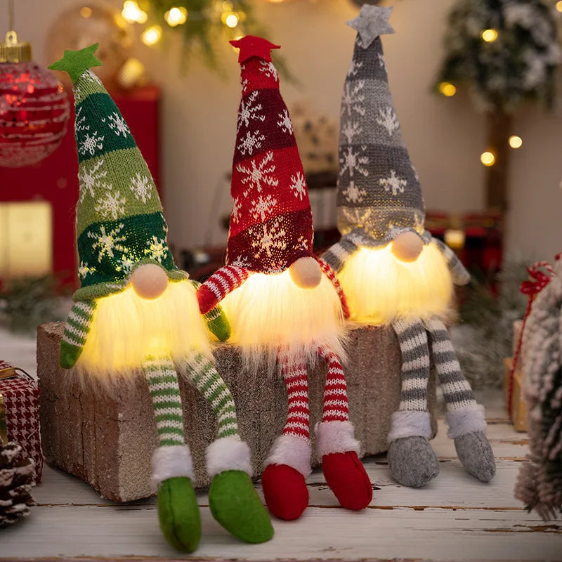 gnomos de natal com luz led sobre aparador - foto 2