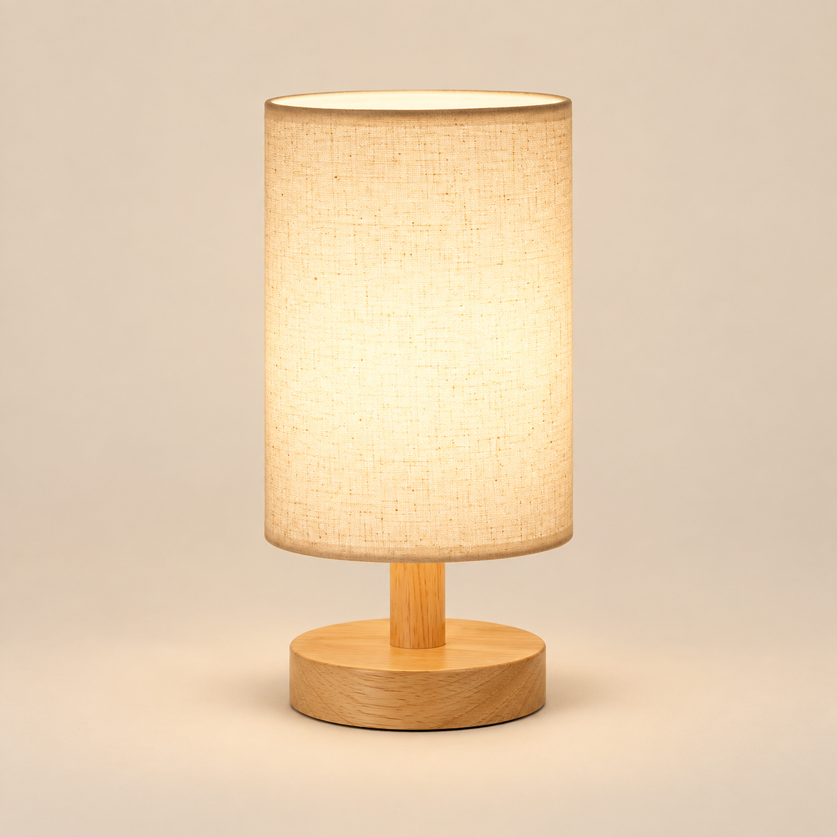 luminária de mesa de madeira com cúpula cilíndrica