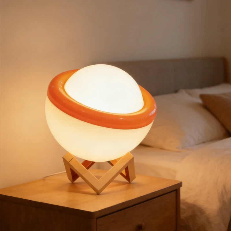 luminária de mesa em formato de tulipa acesa - foto 4