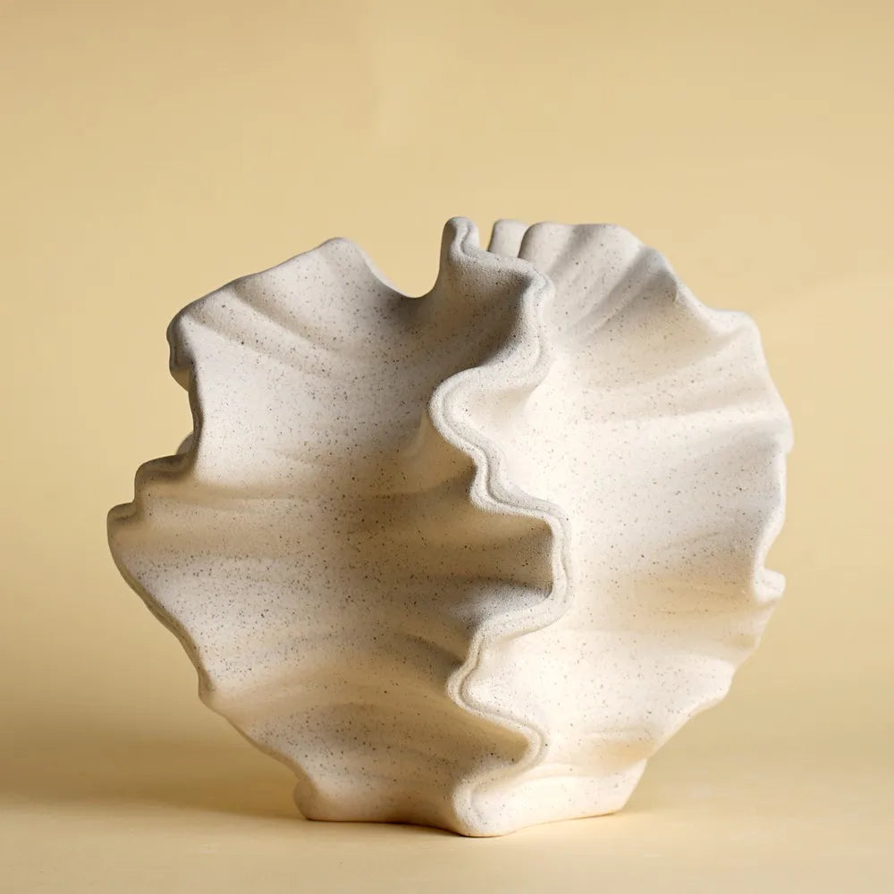 vaso de cerâmica coral fosco de formato geométrico - foto 2