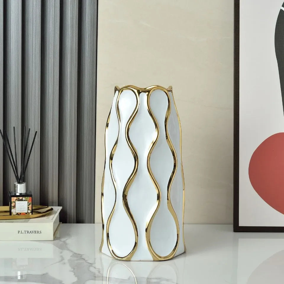 vaso de cerâmica com ornamentos dourados - foto 7